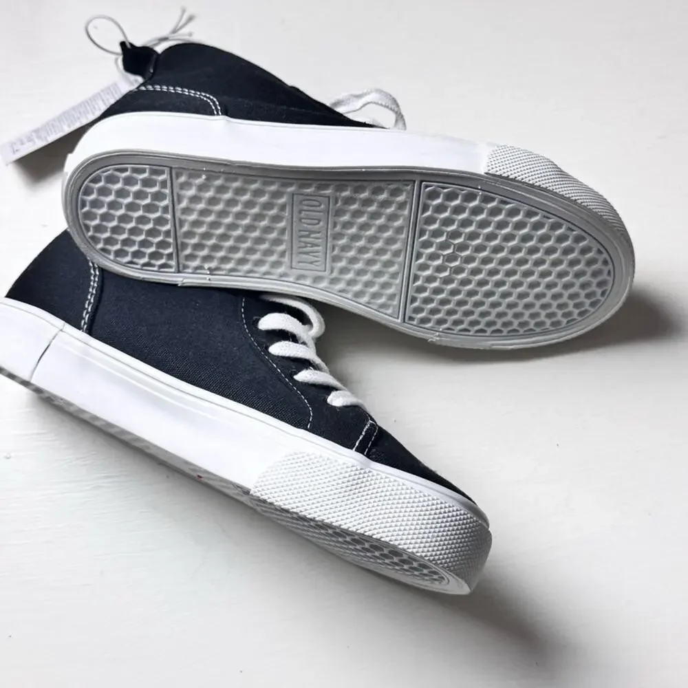 Old Navy Kids Black and White Lace Up Canvas High-Top Sneakers Sz 12 NWT